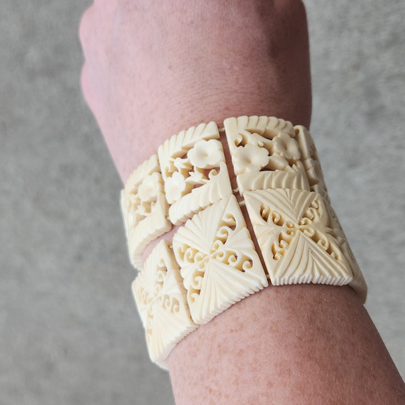 vintage ivory bracelets - Picture 7 of 9